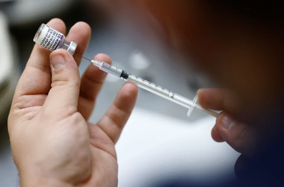 U.S. CDC director backs COVID-19 vaccine for children ages 5 to 11