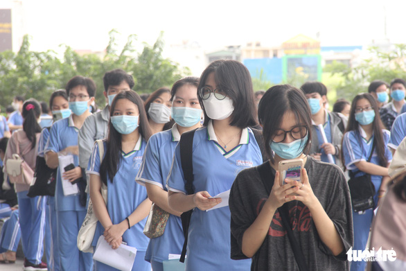 Da Nang commences COVID-19 vaccination campaign for teens