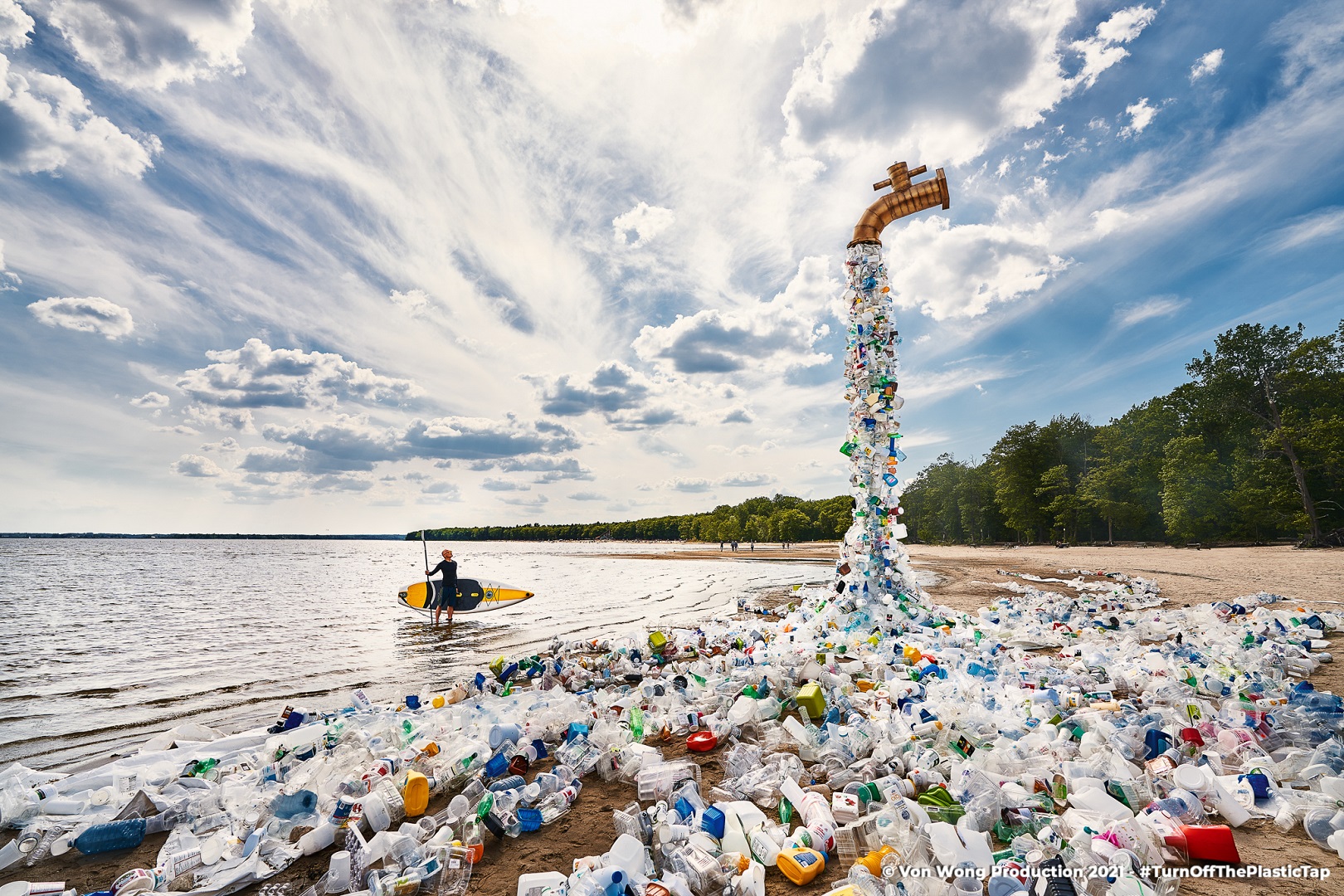 Canadian artist Benjamin Von Wong’s latest installation urges world to end single-use plastics