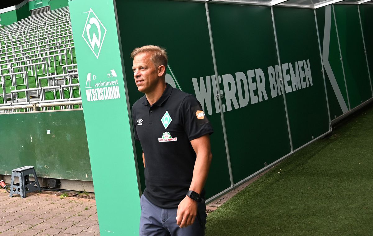 Werder coach Anfang quits over vaccine certificate investigation