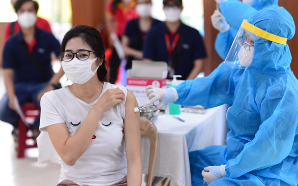 Vietnam documents 9,889 new coronavirus cases, including 216 in Hanoi