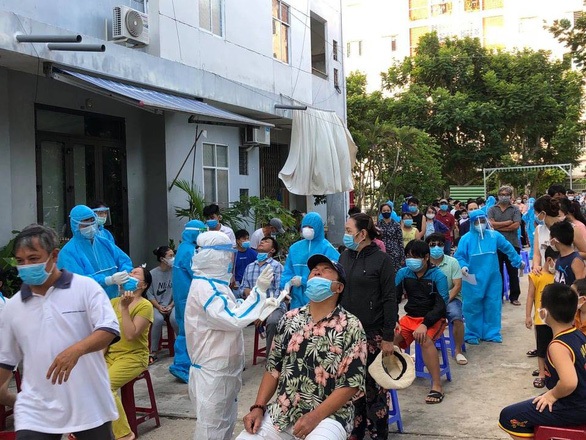 Almost 12,000 new COVID-19 infections reported across Vietnam