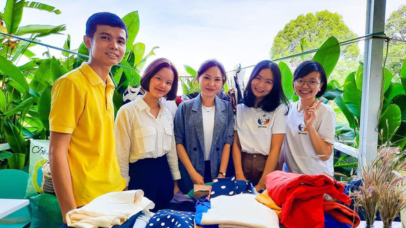 Ho Chi Minh City student starts trash-for-gifts campaign