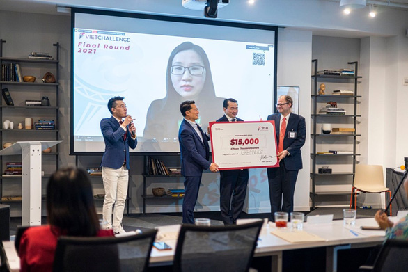 Sustainable straw maker wins VietChallenge 2021 global startup contest