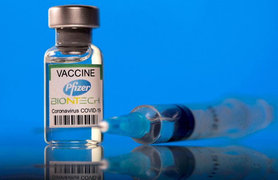 A vial labelled with the Pfizer-BioNTech coronavirus disease (COVID-19) vaccine is seen in this illustration picture taken March 19, 2021. Photo: Reuters