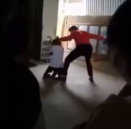 Vietnamese PE teacher suspended due to video of him beating students