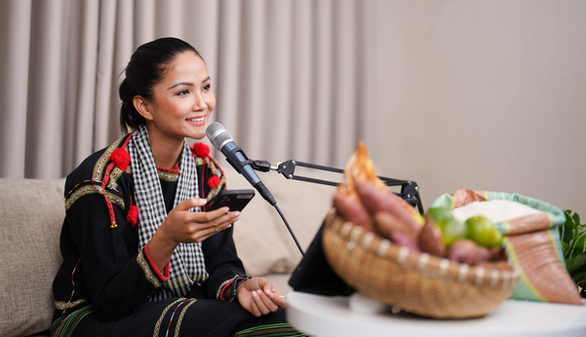 Miss Vietnam H’Hen Nie promotes Vietnamese traditional culture at Dubai EXPO 2020