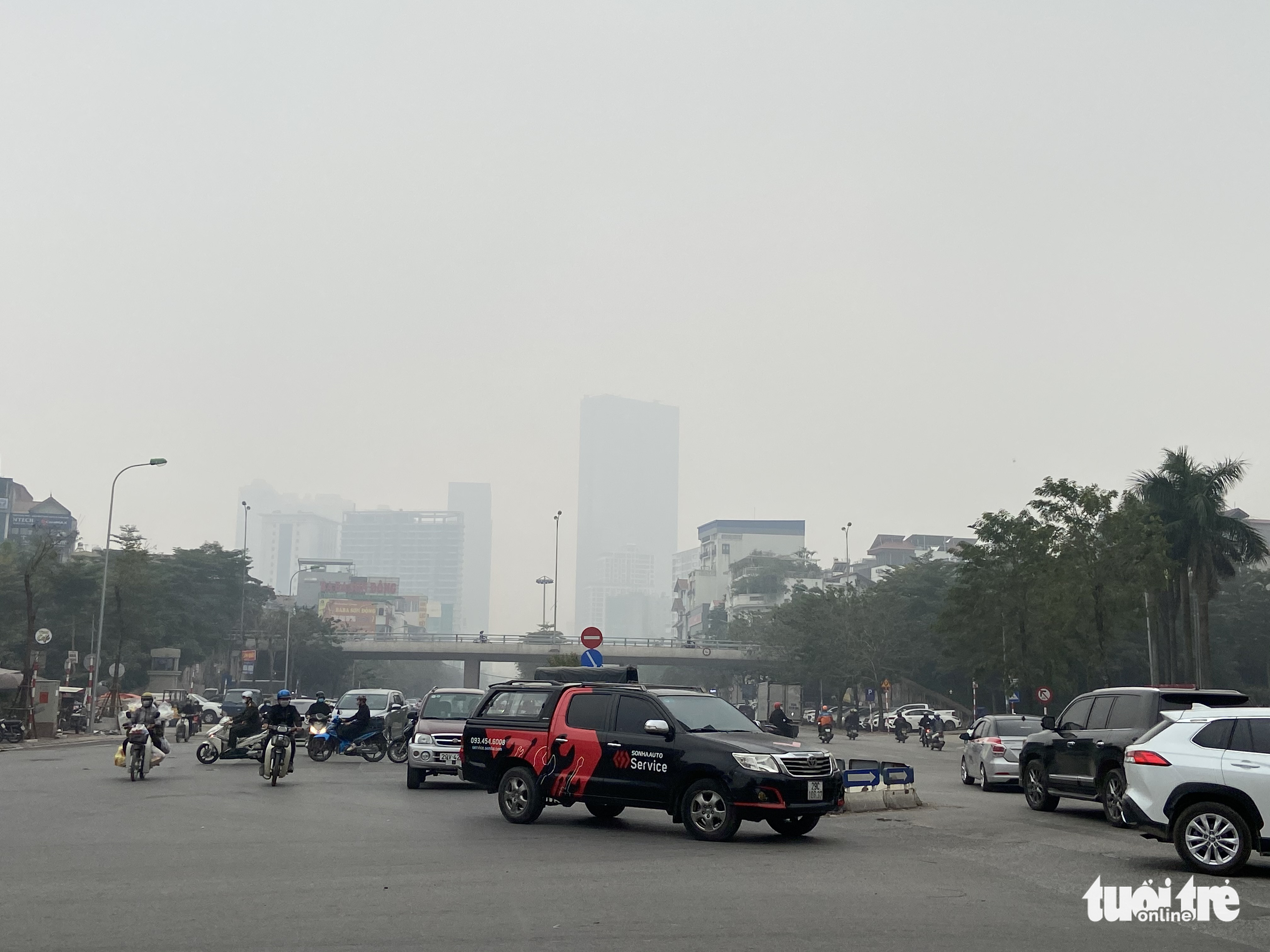 Smog covers sky as air quality at ‘very unhealthy’ level in Hanoi
