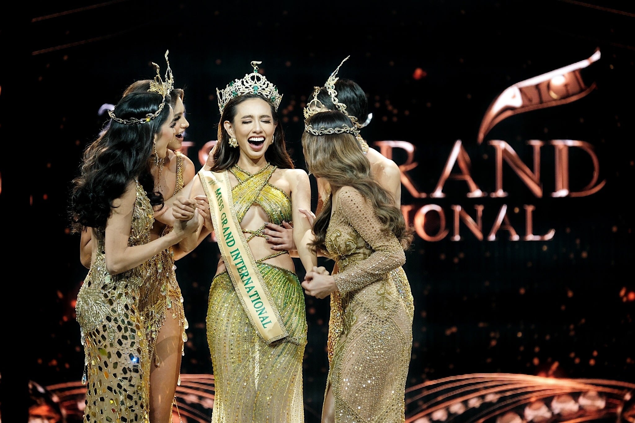 Vietnam’s beauties steal the spotlight at pageants around the world in 2021