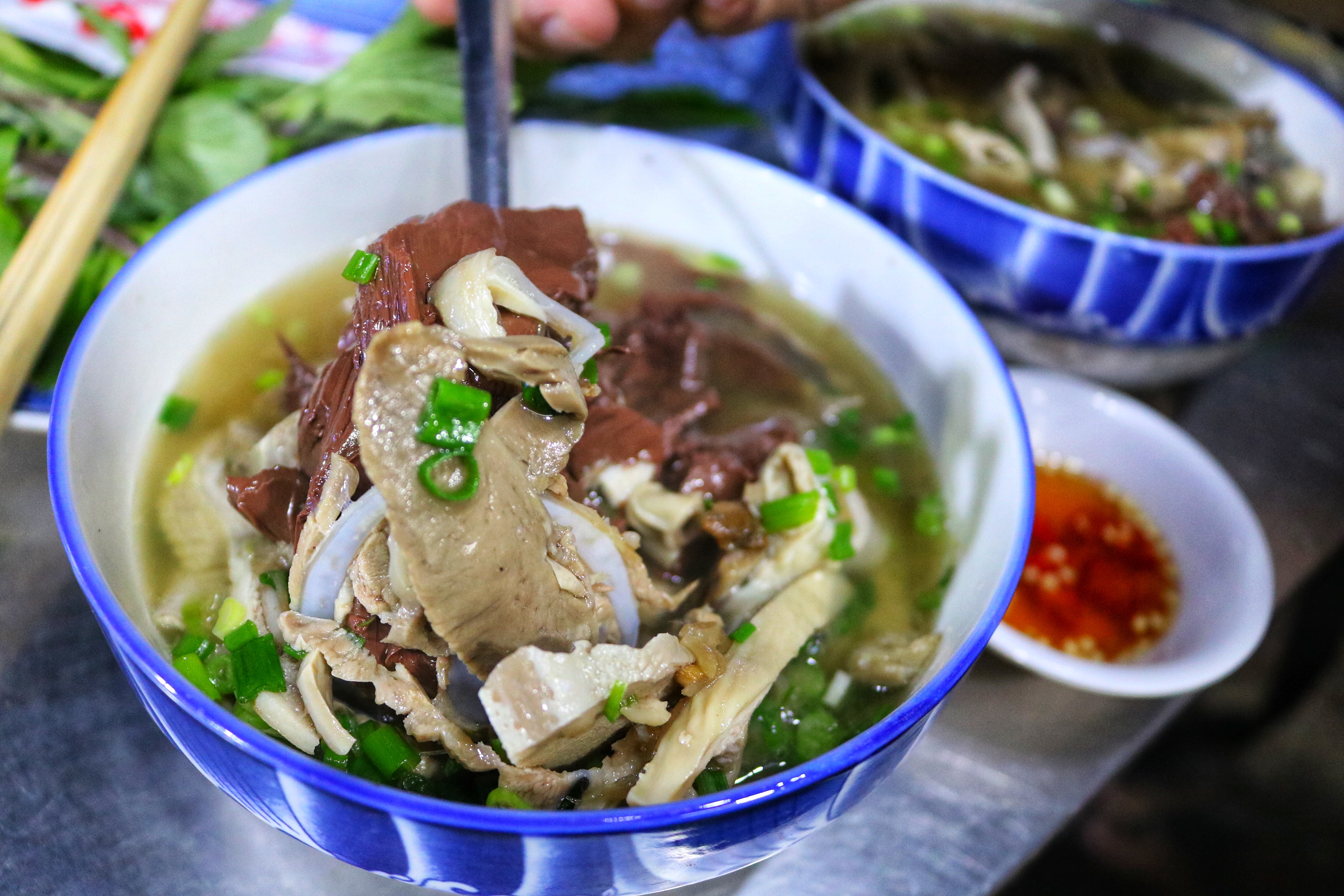 Ho Chi Minh City stall sells blood pudding topped with pig organs