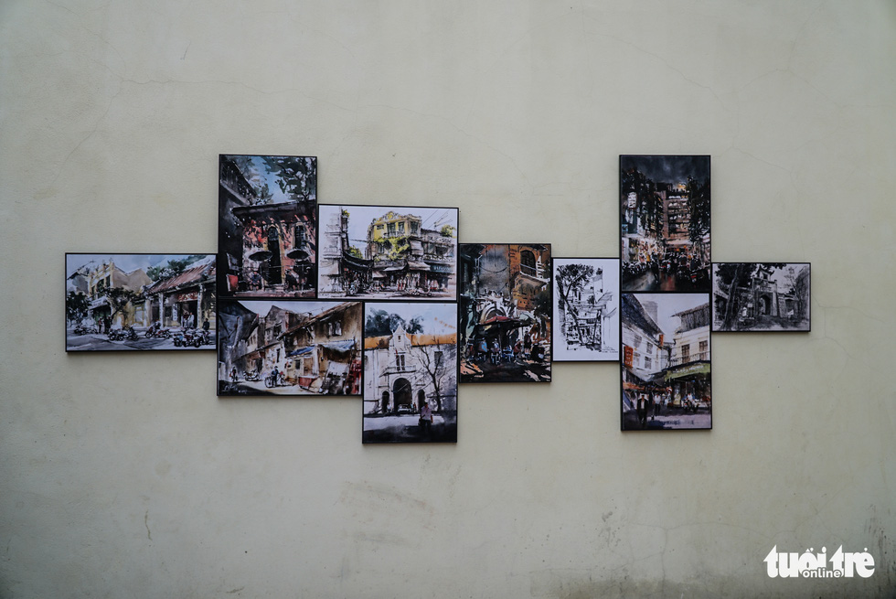 The exhibition “Ky hoa pho co 2021” (Sketch of the Old Quarter 2021) reminds the nostalgics of an old Hanoi in its old days. Photo: Nguyen Hien / Tuoi Tre