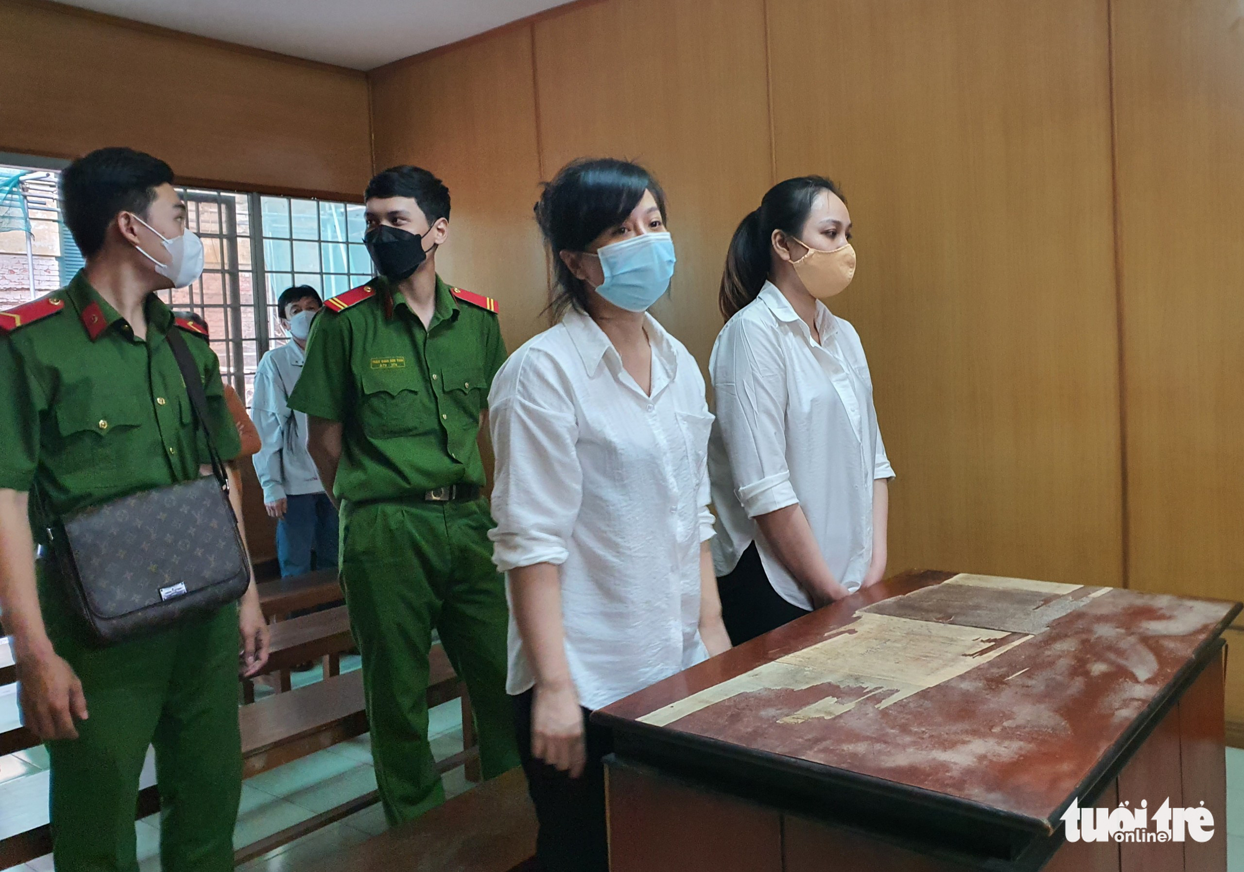 Ho Chi Minh City court sentences woman to death for transporting drugs