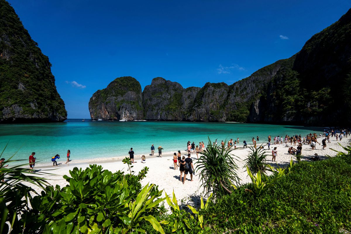 Thailand plans to impose tourist fee from April