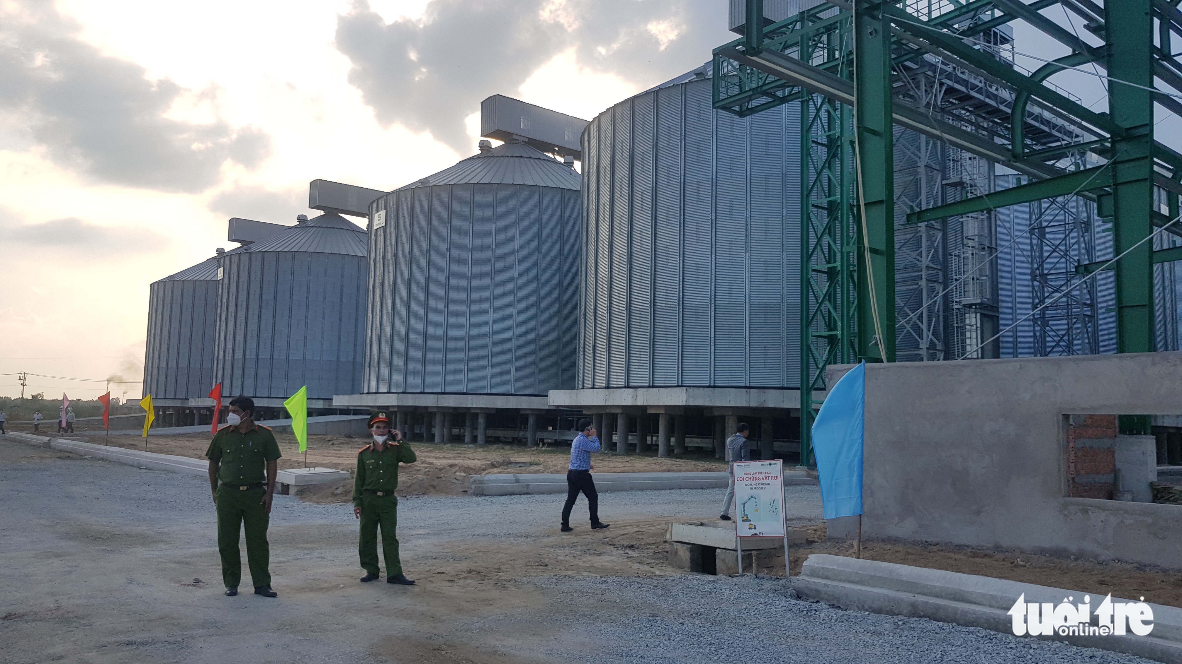 Vietnam celebrates opening of Asia’s biggest rice mill