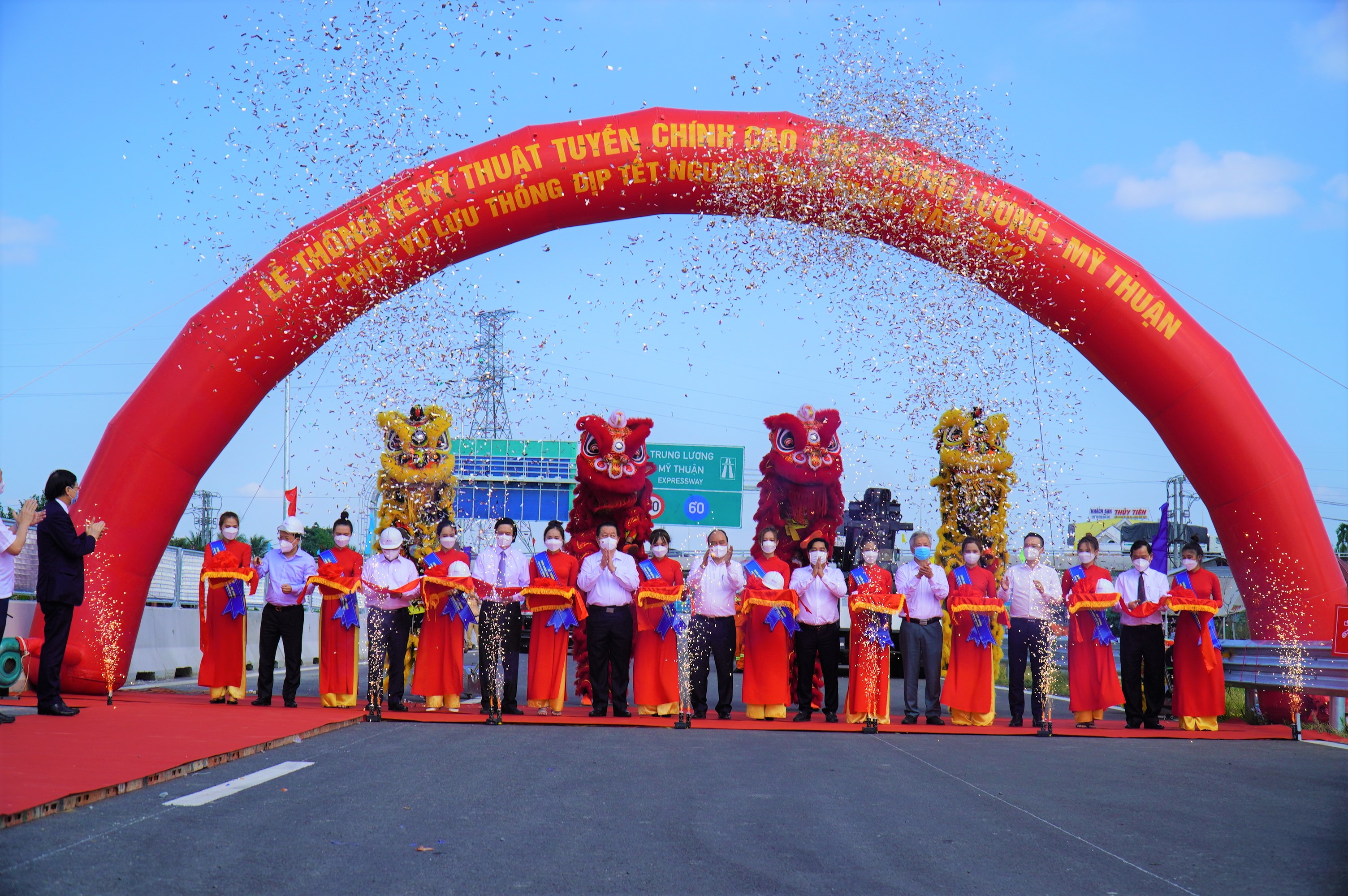 $538mn expressway open to traffic in southern Vietnam after 13 years of construction
