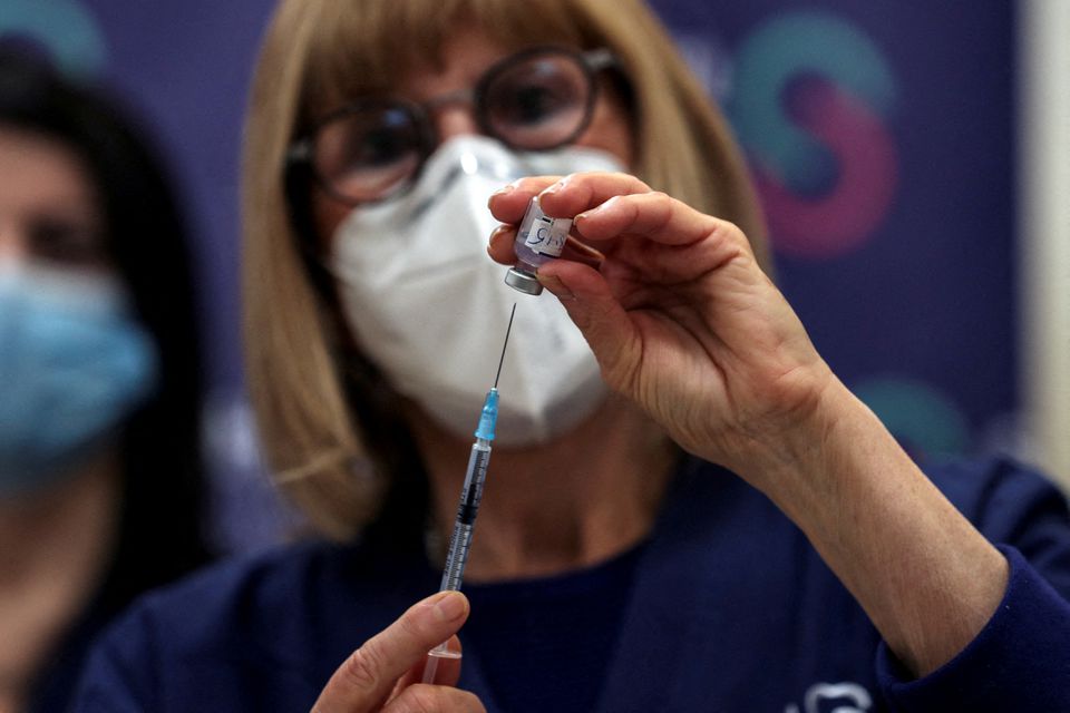 Fourth COVID vaccine shot raises resistance to serious illness for over-60s: Israel