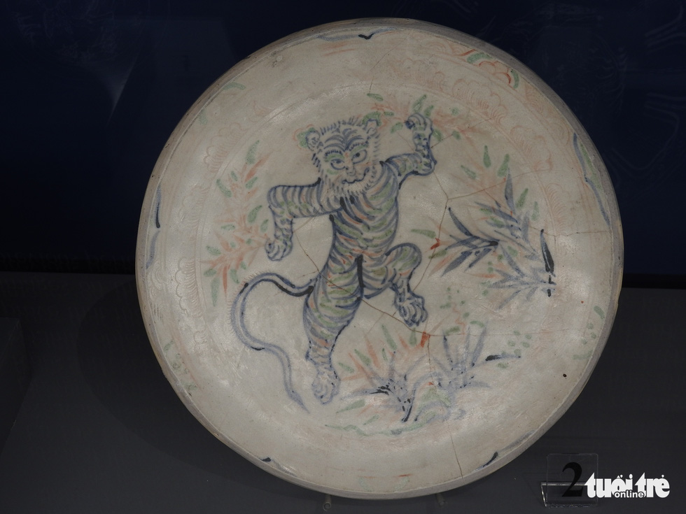 A ceramic plate made from Chu Dau ceramic, Vietnam's high-class antique ceramic line, is displayed at Hanoi’s National Historical Museum. Photo: Thien Dieu / Tuoi Tre