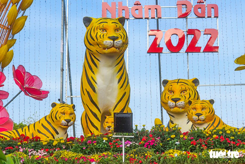 A ‘family’ of tiger statues in Bac Lieu Province, Vietnam. Photo: Chi Quoc / Tuoi Tre