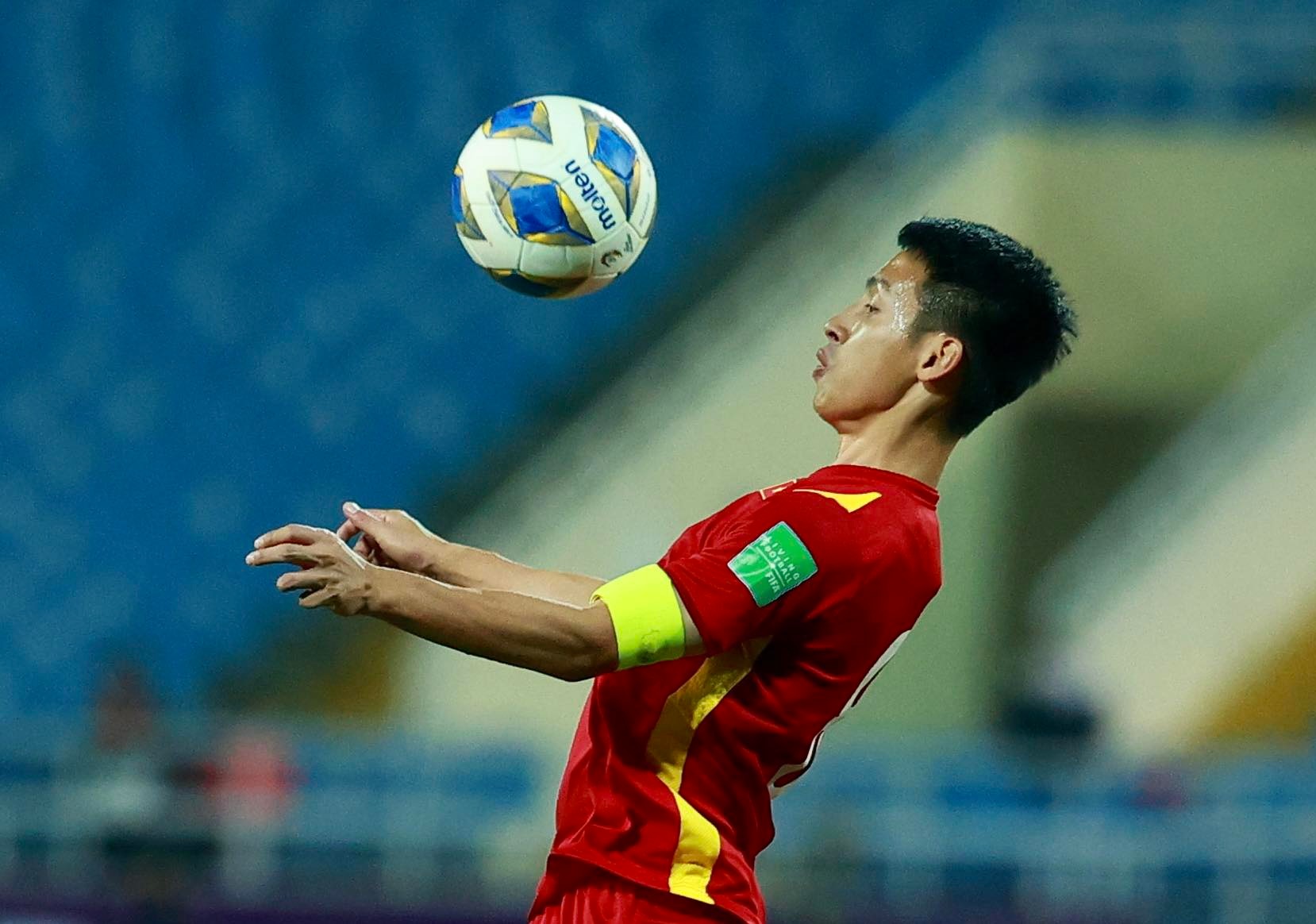 Do Hung Dung is pictured during Vietnam’s 2022 FIFA World Cup Asian qualifier against China in Hanoi, February 1, 2022. Photo: Nguyen Khanh / Tuoi Tre