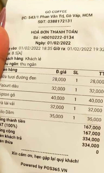 This photo uploaded on social media shows a bill issued on February 1, 2022 with a 100-percent VAT charge at Go Coffee in Go Vap District, Ho Chi Minh City.