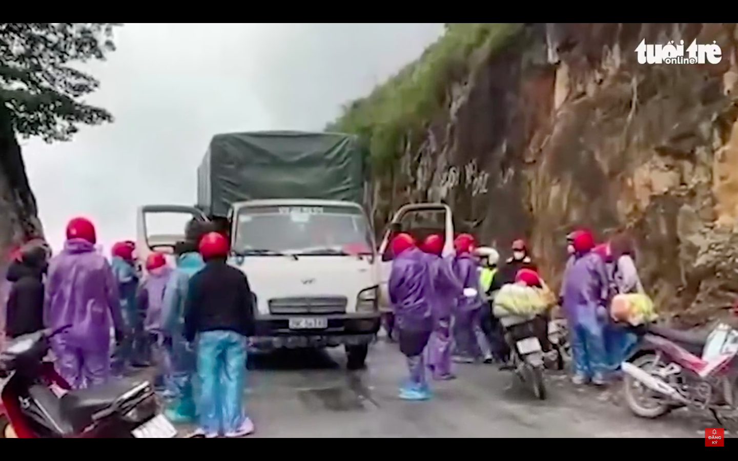 One detained as 20-member backpacking group attack truck driver in northern Vietnam