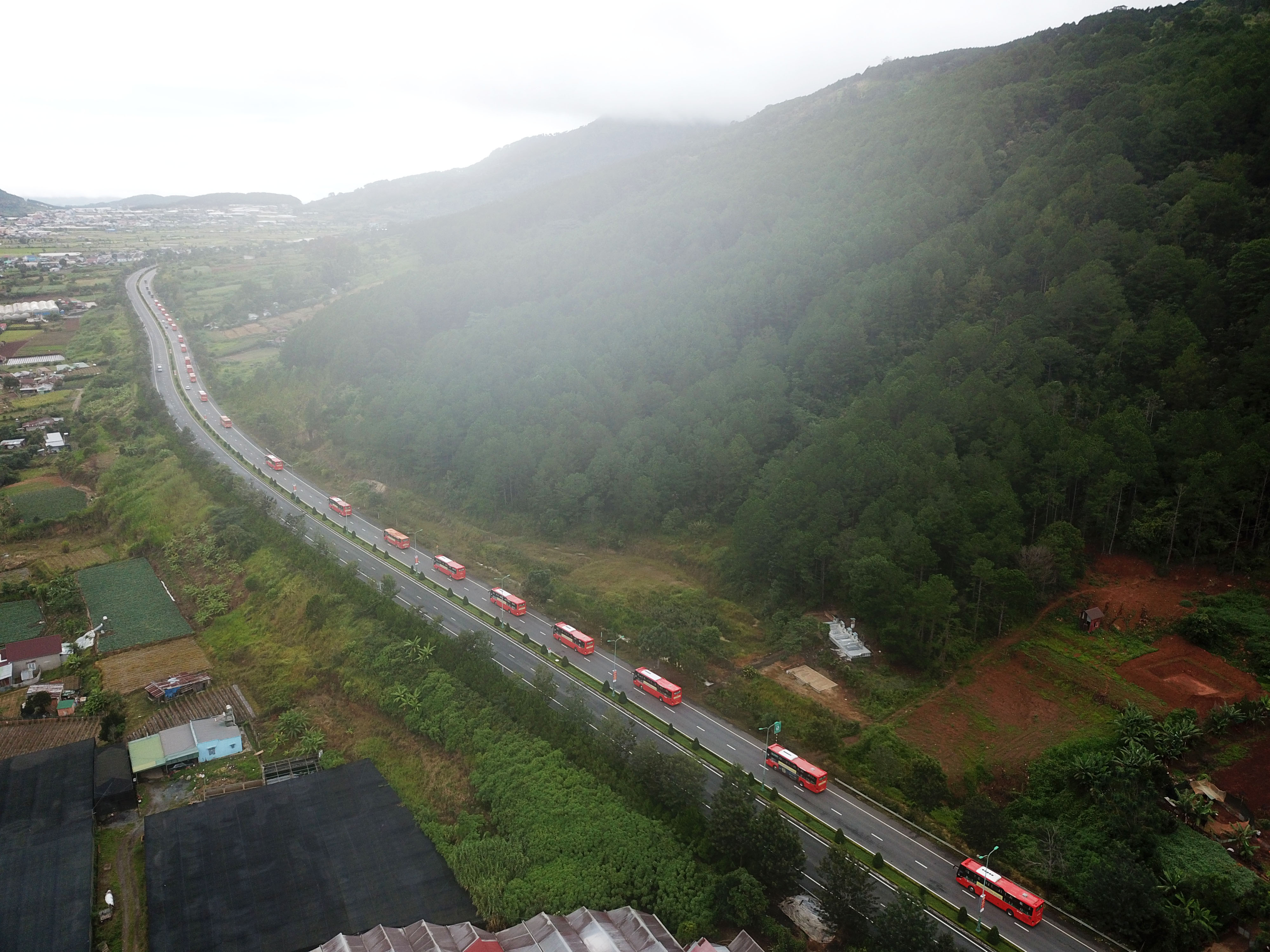 An aerial view of the Lien Khuong - Prenn Expressway in Lam Dong Province. Photo: Duc Tho / Tuoi Tre