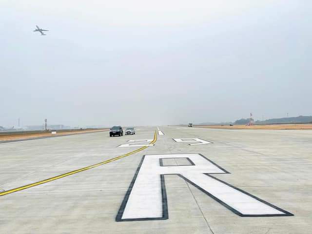 Hanoi airport closes runway for maintenance works