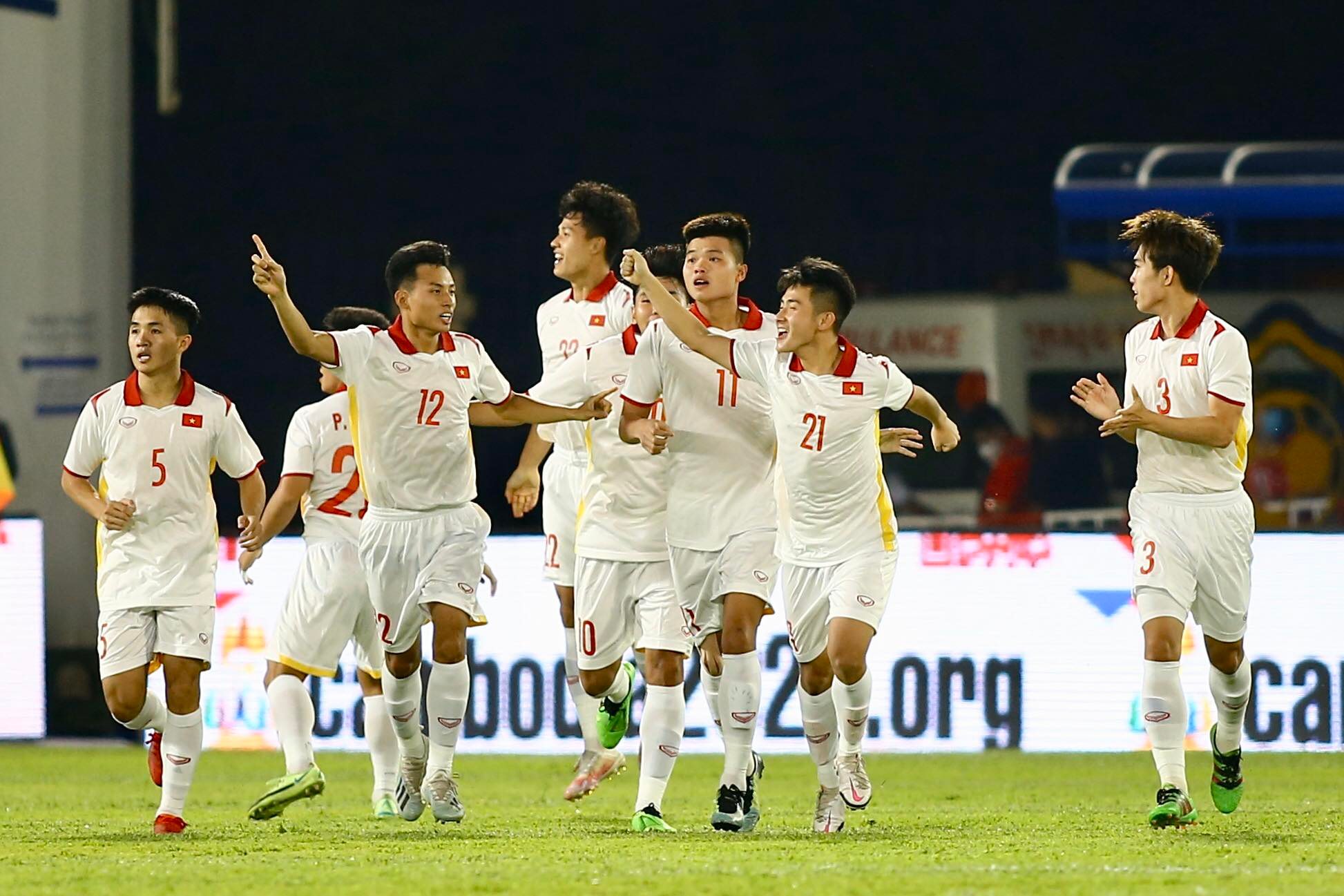 Vietnam rout Singapore at 2022 AFF U23 Championship