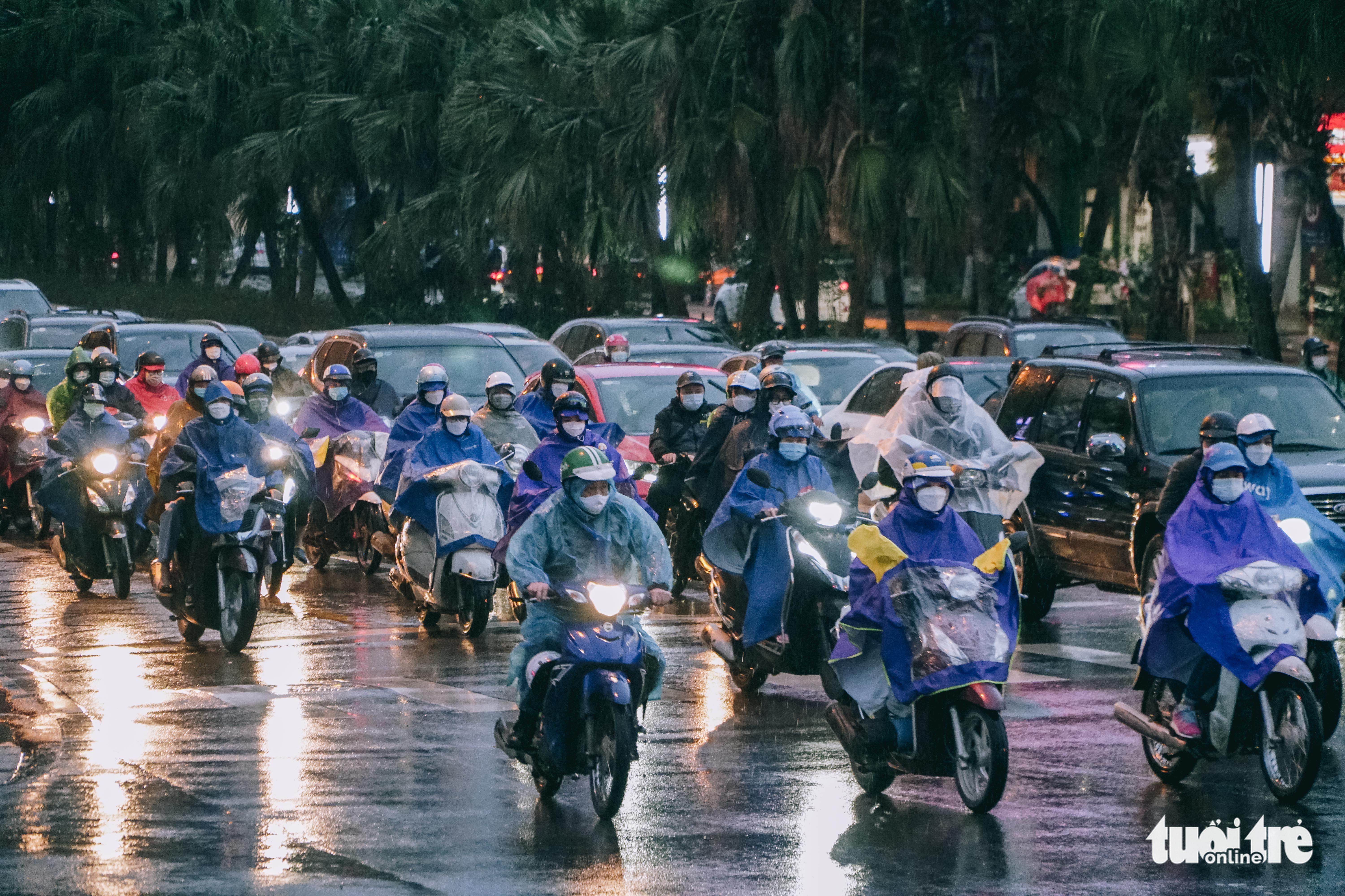 Hanoi temperature dips to 9 degrees Celsius as strong cold spell hits