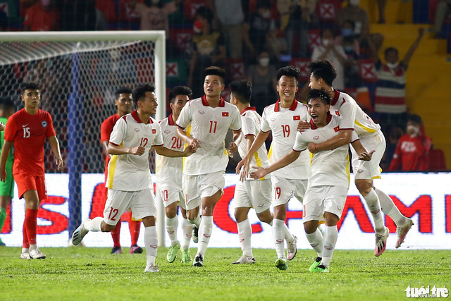 Vietnam send six added players to AFF U23 Championship in Cambodia after ten catch COVID-19