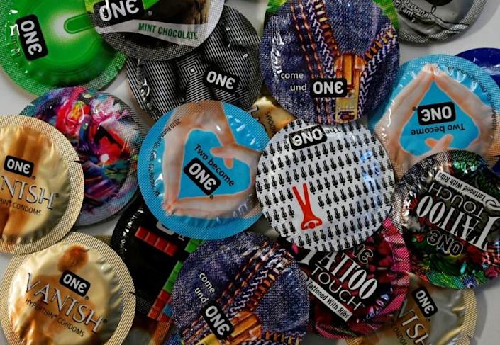 US authorizes first condom for use in anal sex