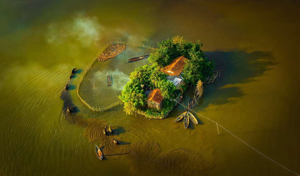 This Vietnamese shutterbug is stunning the world with his drone photography