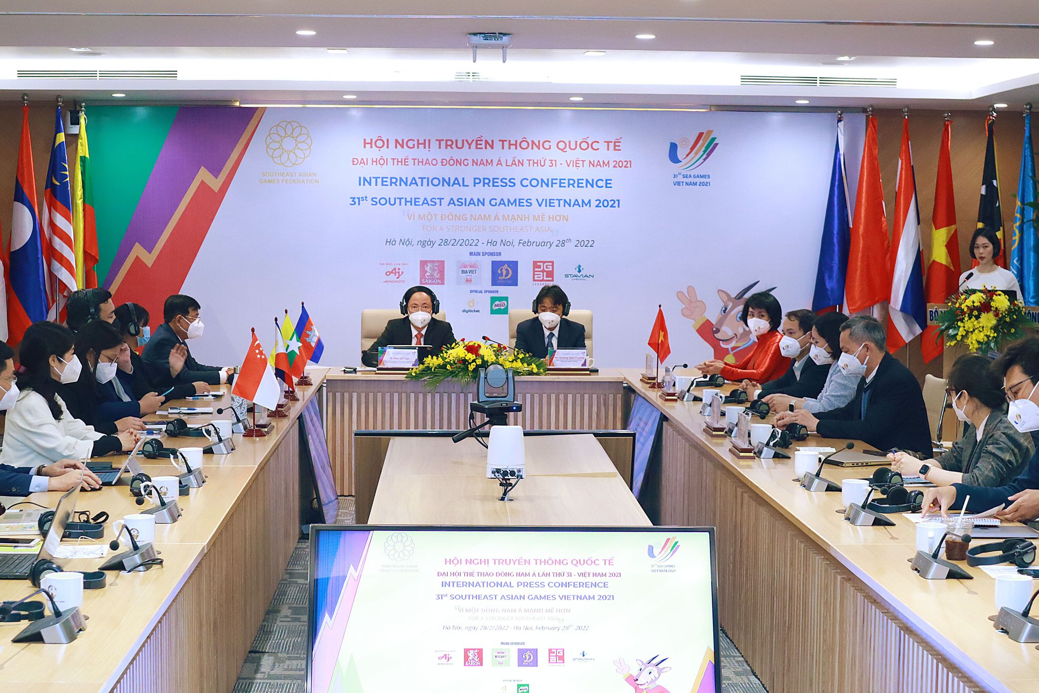 An overview of the international press conference on the delayed 2021 Southeast Asian (SEA) Games in Hanoi, February 28, 2022. Photo: Quy Luong / Tuoi Tre