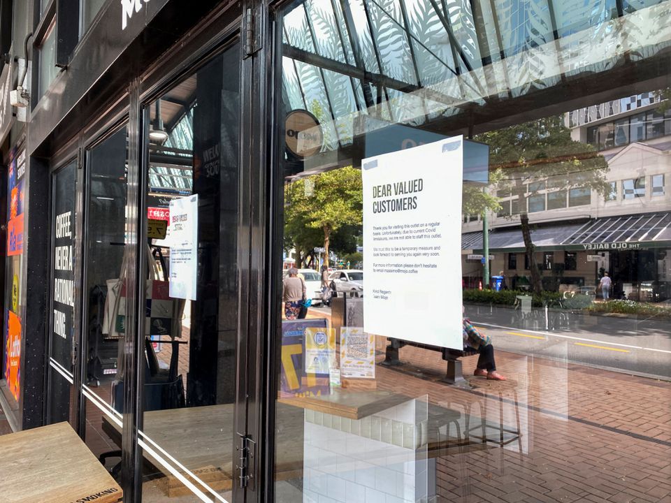 A coffee shop on Lambton Quay is closed due to the coronavirus disease (COVID-19) related to staffing shortages in Wellington, New Zealand, March 11, 2022. Photo: Reuters