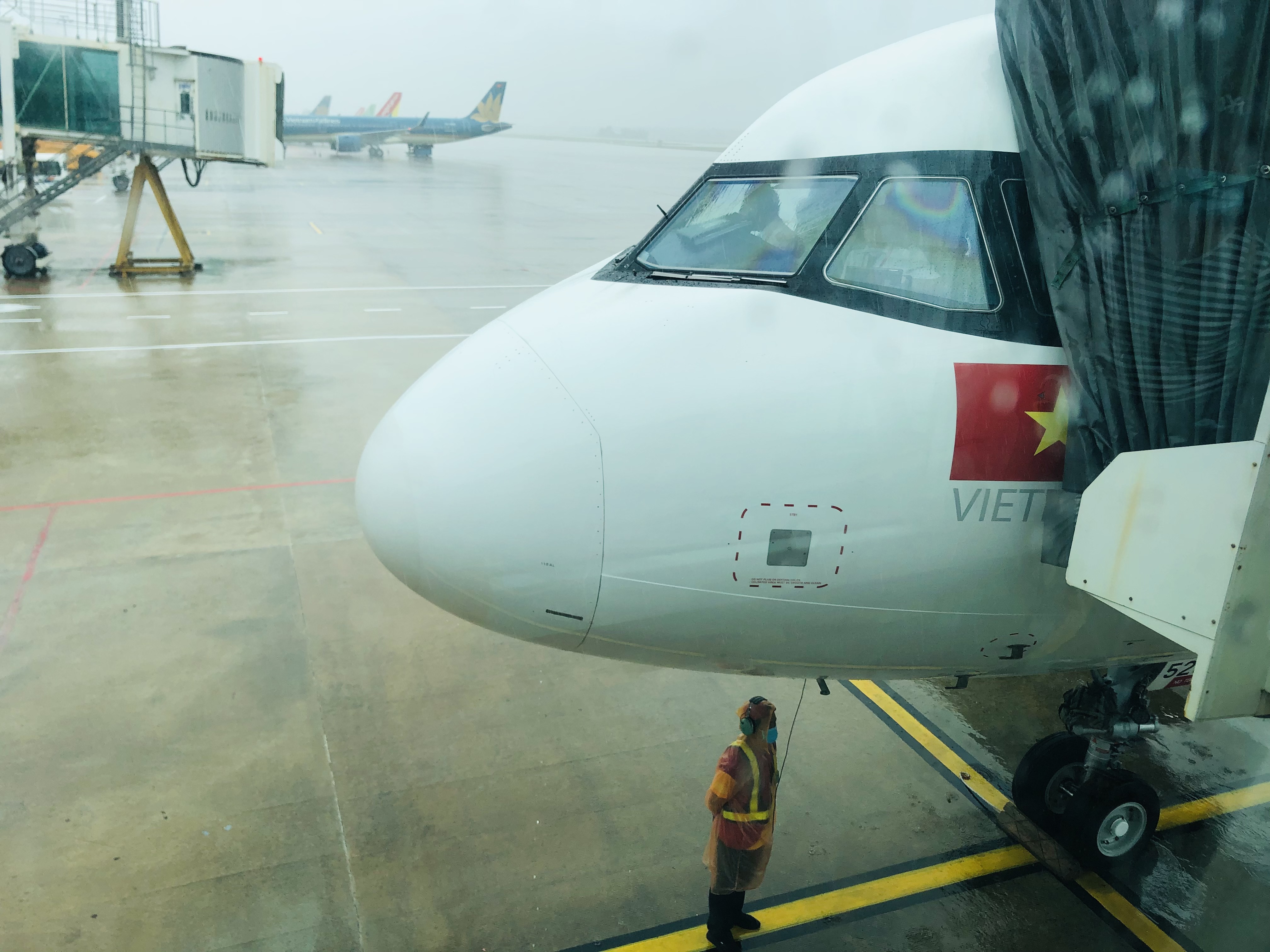 Heavy rain forces many flights into holding pattern around southern Vietnamese island