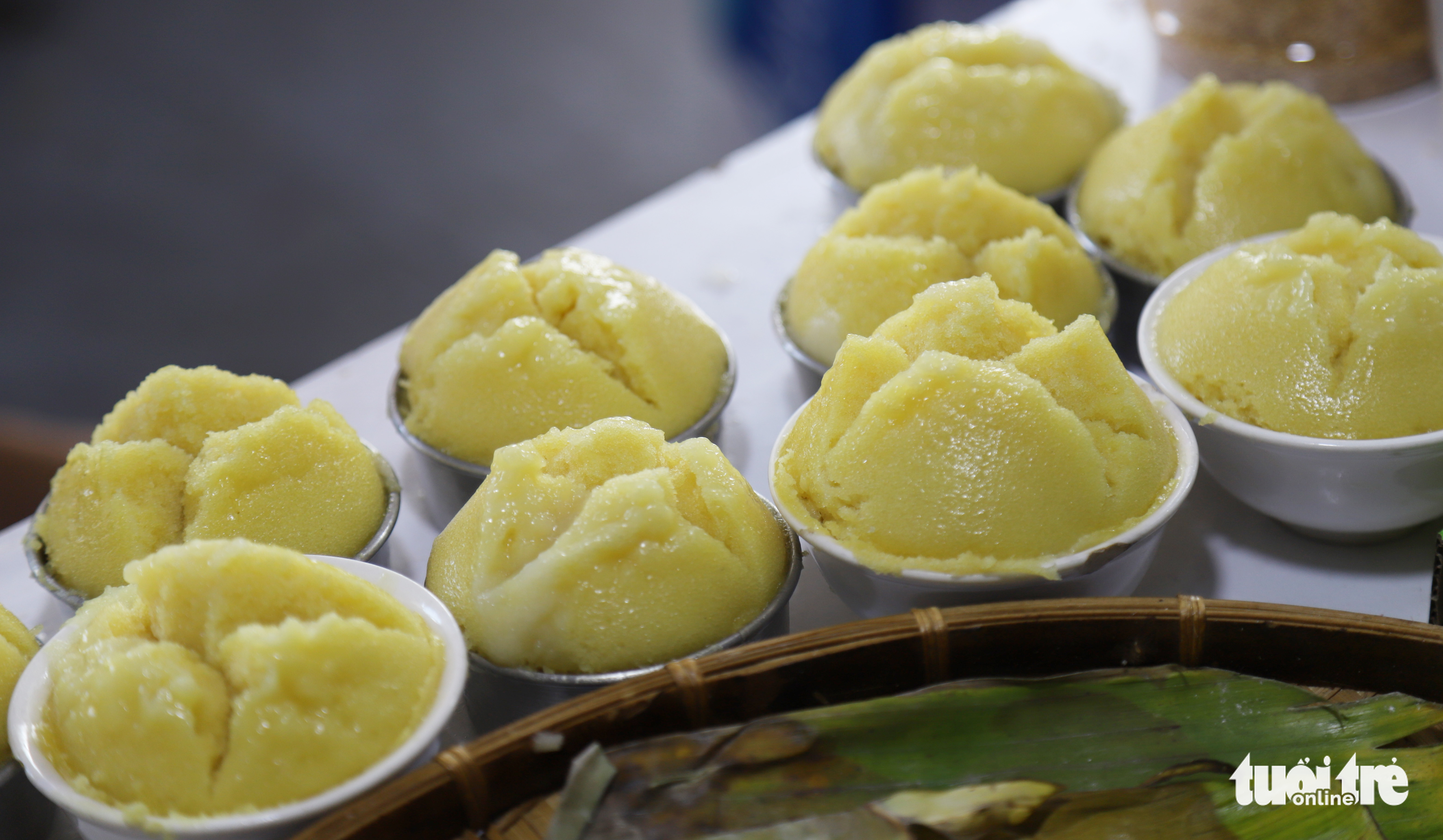 'Banh bo thot not' (steamed palm sugar rice cake) are displayed at the Traditional Southern Cake Festival in Can Tho City, Vietnam, April 7, 2022. Photo: Chi Quoc / Tuoi Tre
