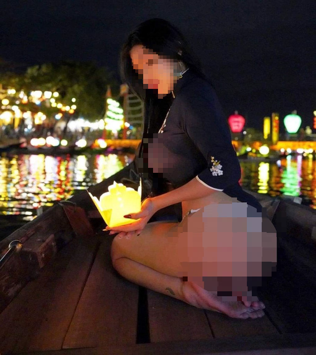 Foreign tourist apologizes for wearing Vietnamese ao dai without pants in Hoi An