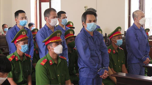Two Chinese men sentenced to death for making drugs in Vietnam