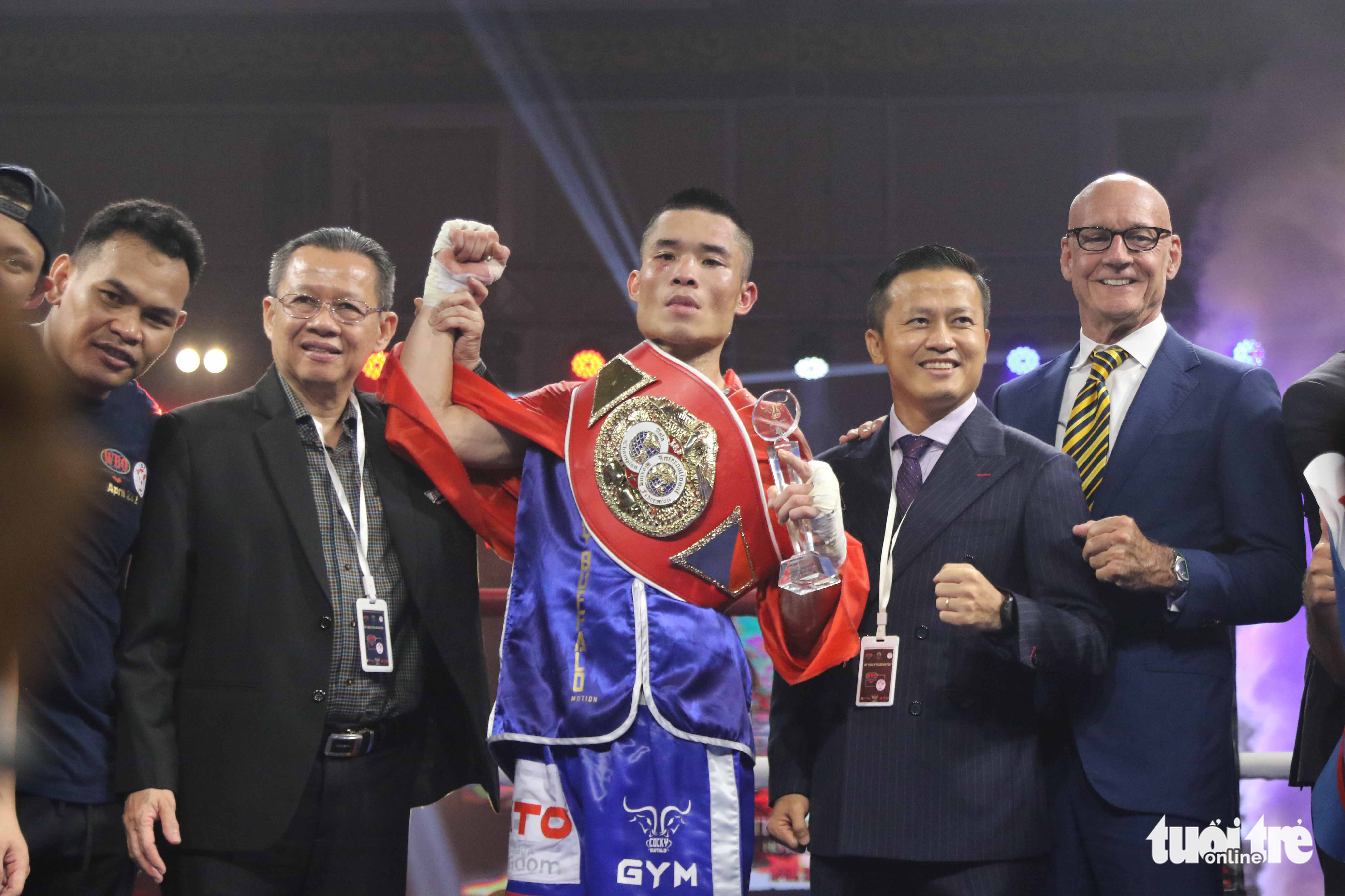 Vietnamese boxer Dinh Hong Quang wins the IBF lightweight Asia belt in Ba Ria-Vung Tau Province, Vietnam, April 23, 2022. Photo: T.P. / Tuoi Tre