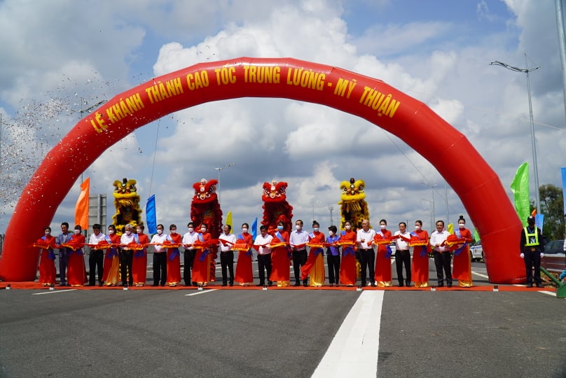 The inauguration of the Trung Luong - My Thuan Expressway in Tien Giang Province, Vietnam, April 27, 2022. Photo: Mau Truong / Tuoi Tre