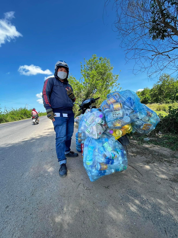 They hope that there will not be much waste at the pass and no one will drop litter to make the route more beautiful and reduce the workload for sanitation workers.