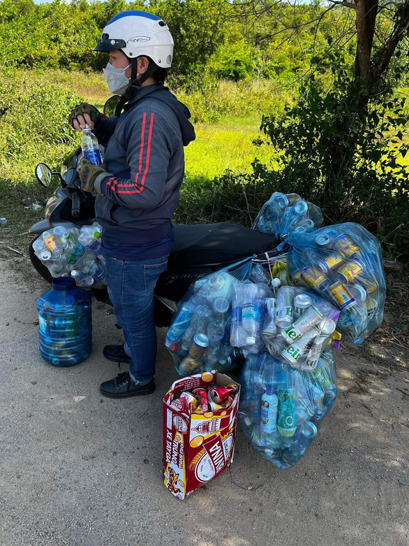 All of the bottles and cans collected at the Khanh Le Pass by Duong Thanh Xuan and her boyfriend.