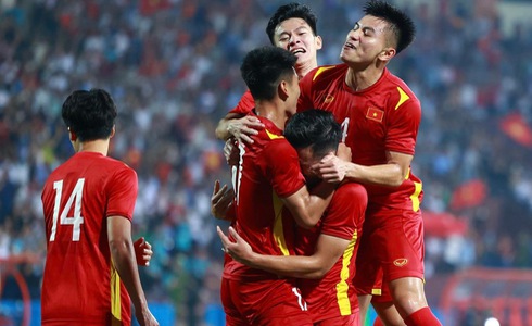 Vietnam show defending champions’ strength over Indonesia in SEA Games opener