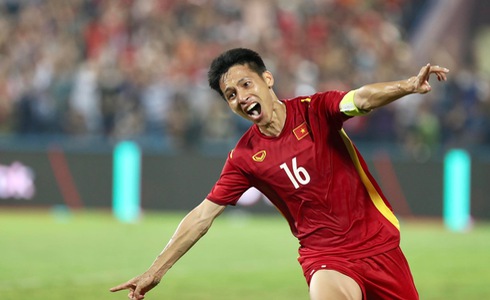 Vietnam's Do Hung Dung celebrates their second goal in their opener against Indonesia in Group A of men’s football at the 31st Southeast Asian (SEA) Games  at Viet Tri Stadium in northern Phu Tho Province, Vietnam, May 6, 2022. Photo: Tuoi Tre