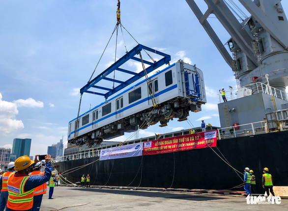 Ho Chi Minh City receives two last Japanese-made trains for first metro line