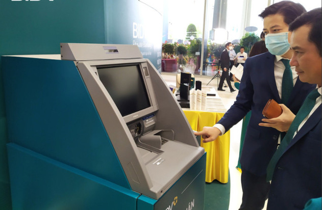 Vietnam trials service allowing cash withdrawal at ATMs with chip-based ID cards