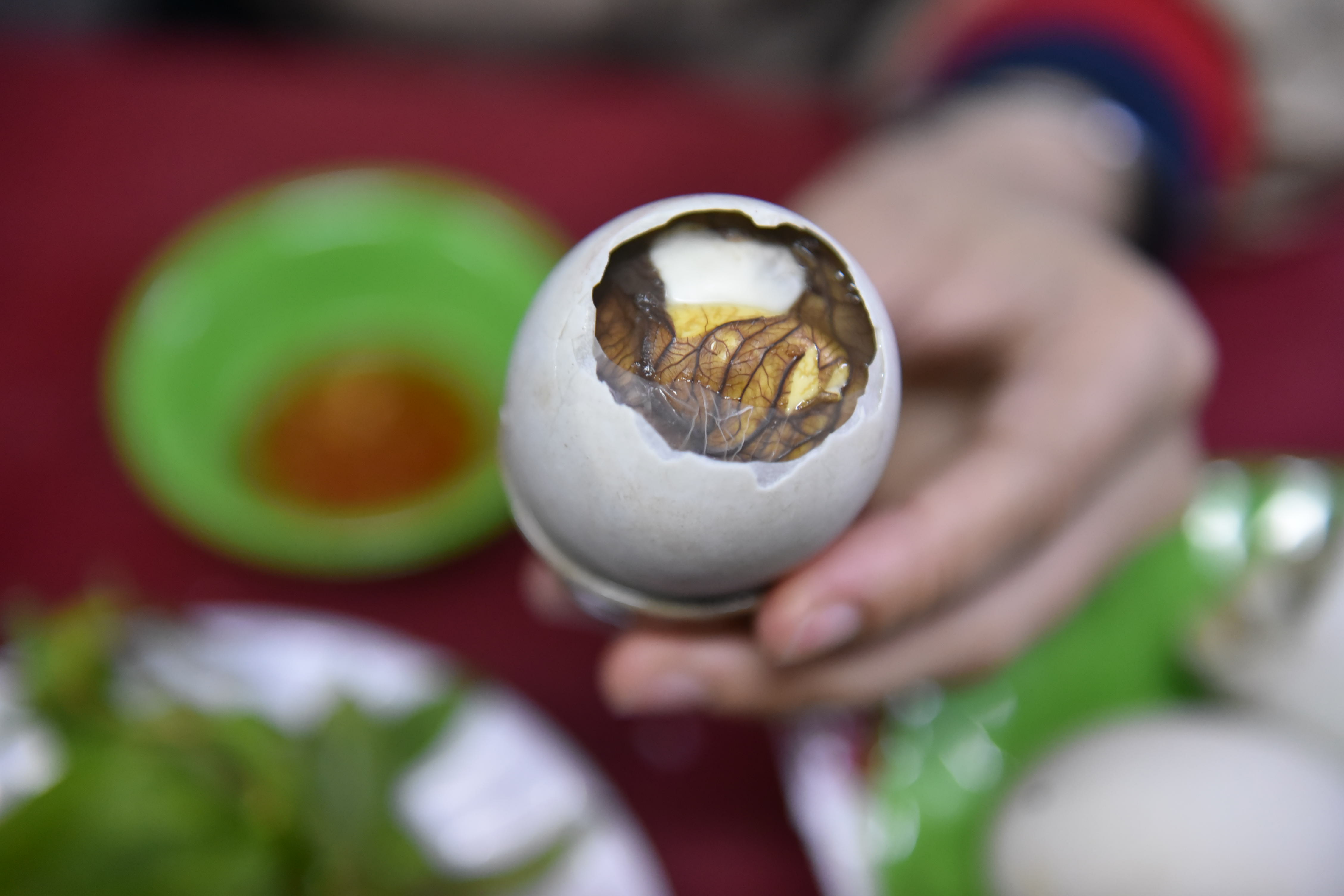 This balut stall in Ho Chi Minh City stays crowded thanks to family secret