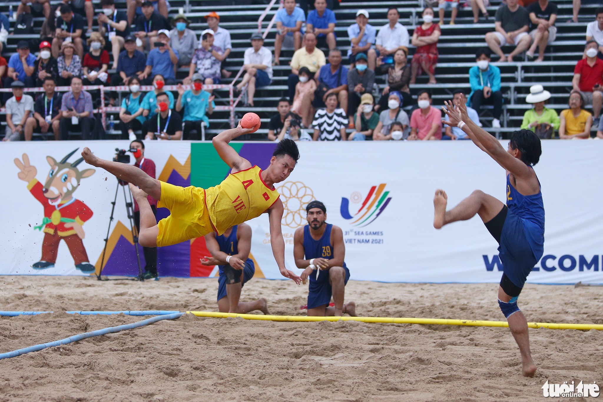 Vietnam fetches gold in men’s beach handball at SE Asian Games