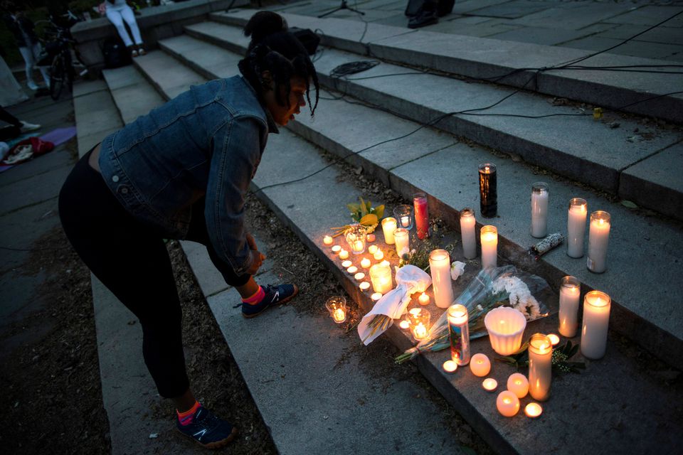 U.S. gun deaths surged 35% in 2020, higher for Black people: CDC