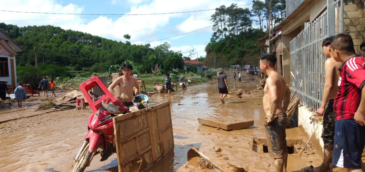 Landslides, floods kill three, injure three, cause heavy damage in northern Vietnam